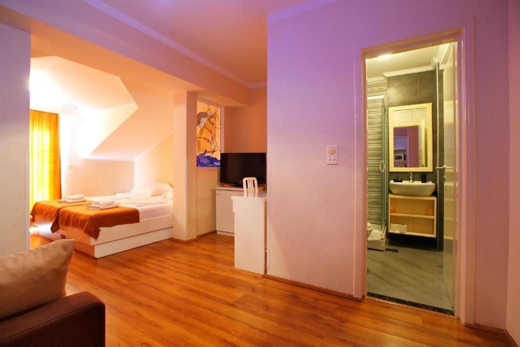 Hotel Xanadu Χέρτσεγκ Νόβι Εξωτερικό φωτογραφία