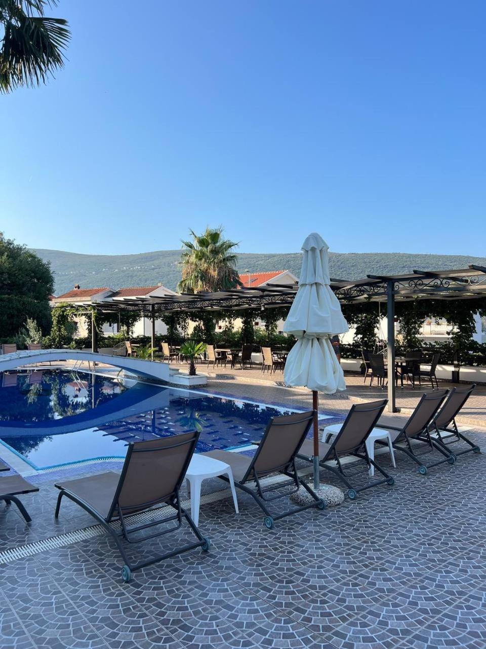 Hotel Xanadu Χέρτσεγκ Νόβι Εξωτερικό φωτογραφία
